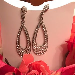 Silver/crystal stones earrings